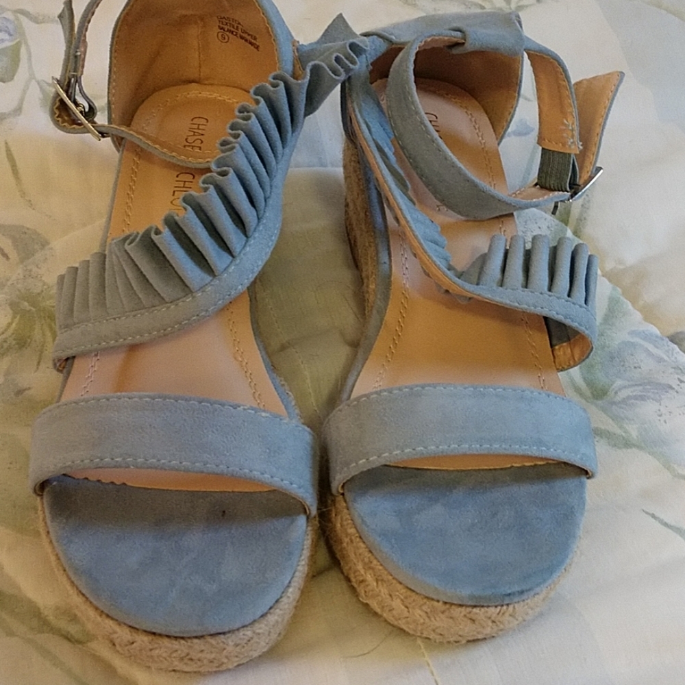 Chase + Chloe Wedge Sandle - Picture 7 of 8
